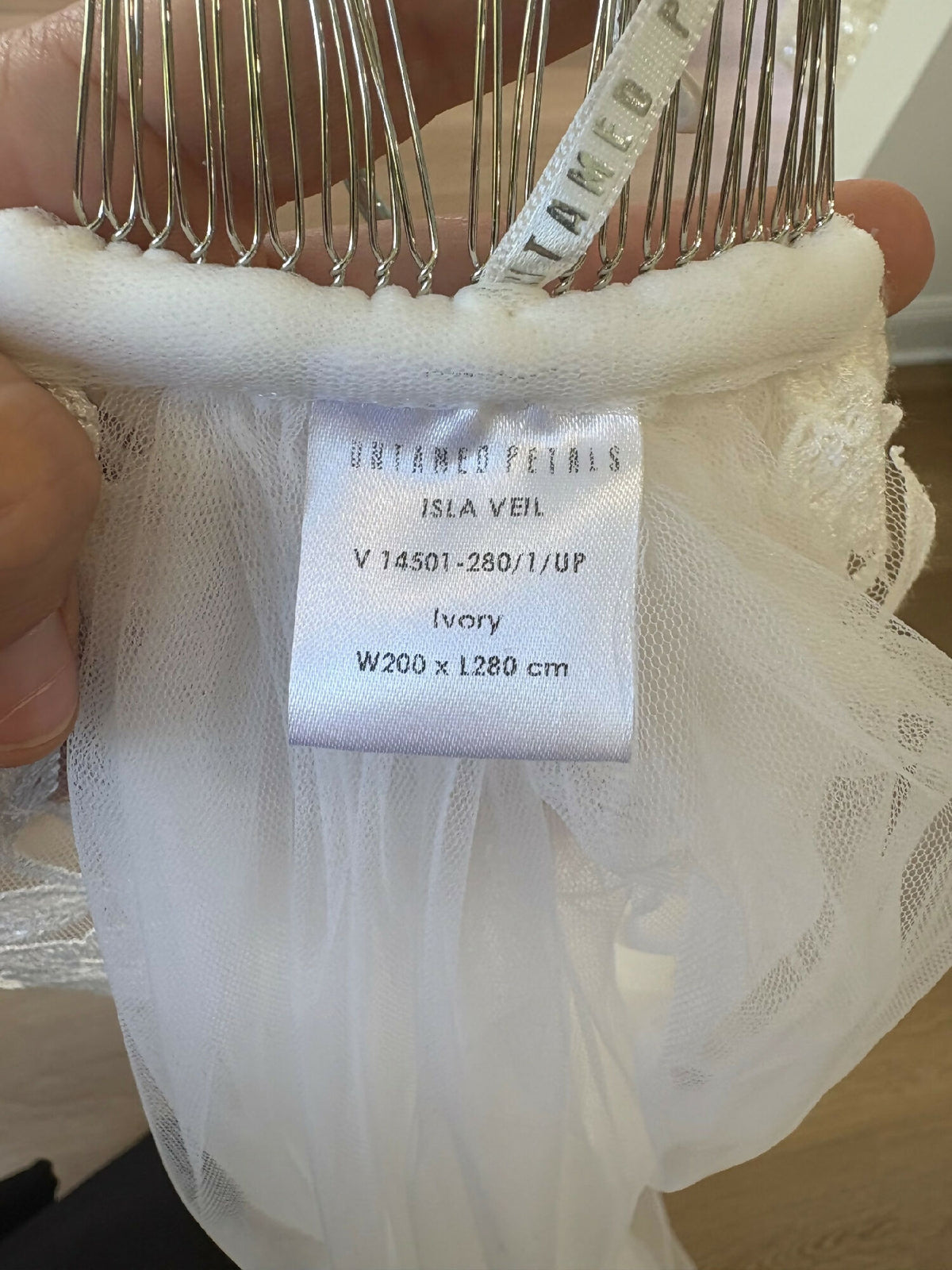 Untamed Petals Isla Veil