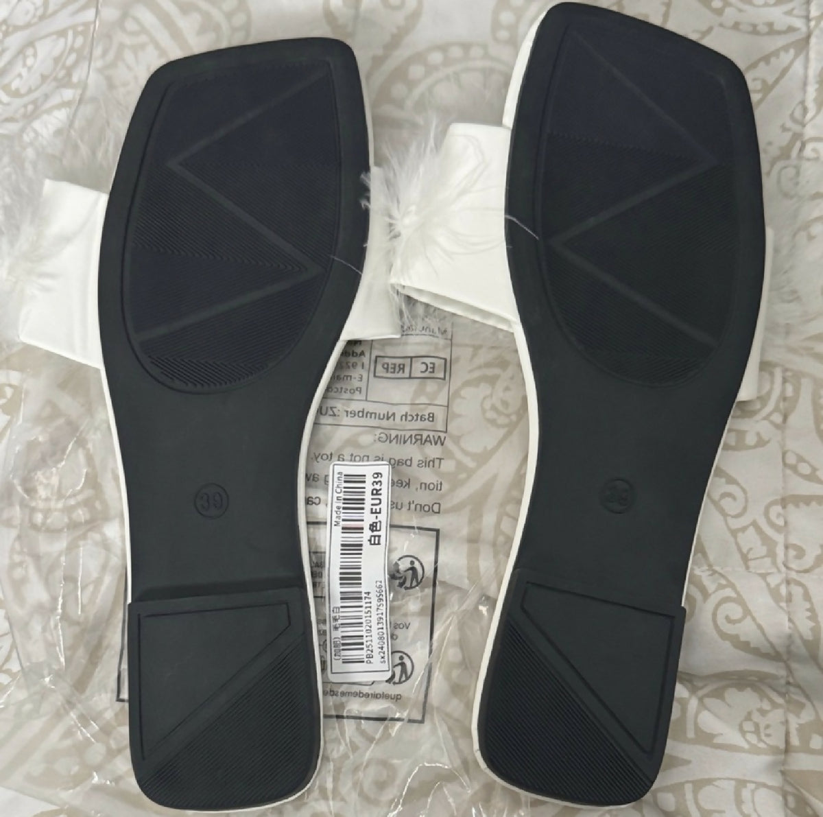 Women’s Feathery Slides 8W